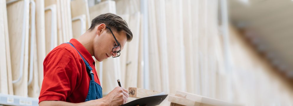 Ausbildung Zum Einzelhandelskaufmann Frau