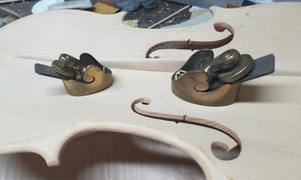 Geigenbau: resonanz aus Holz.