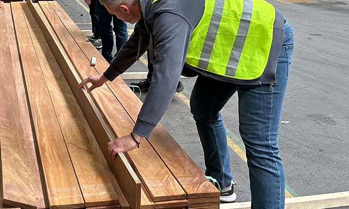 Festigkeitssortierung im Holzfachhandel